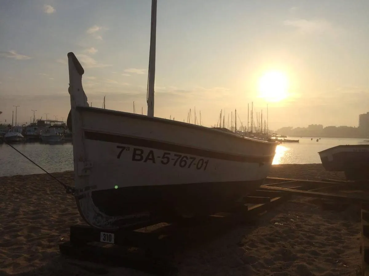 Homestay Laindustria Apartment Palamos